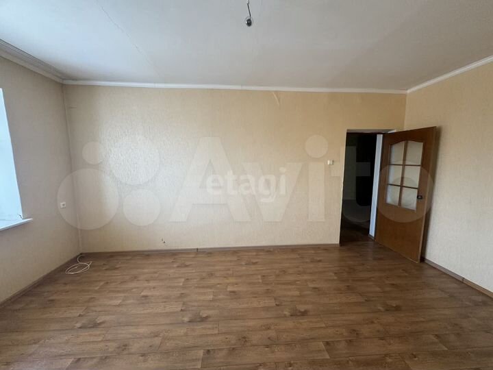 2-к. квартира, 54,3 м², 2/5 эт.