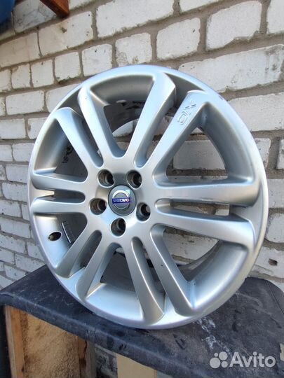 Оригинальный диск Volvo xc90 Camulus R18