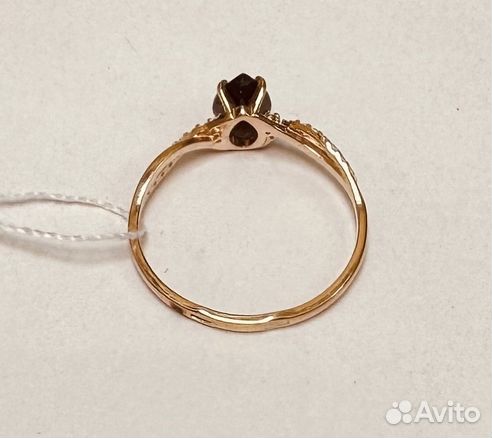 Золотое кольцо с камнем 17,5р