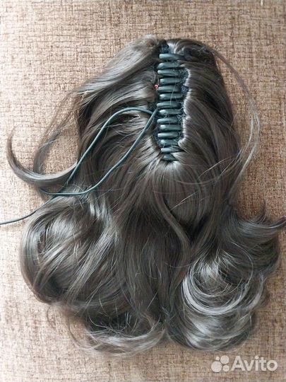 Хвост на заколке