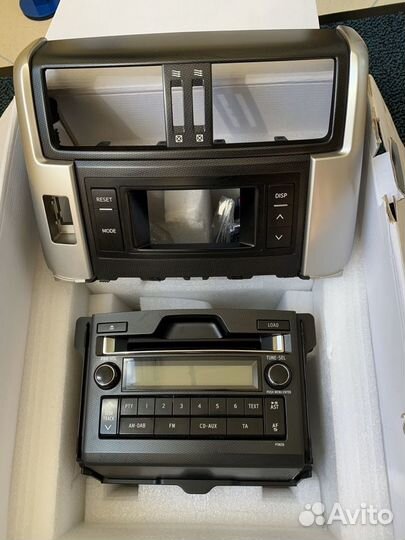 Магнитола от Toyota Land Cruiser Prado 150