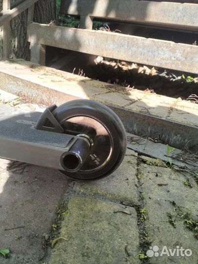 Трюковой самокат tech team goliath