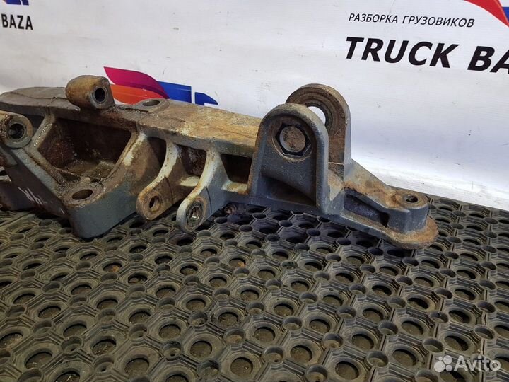 Кронштейн пневморессоры правый