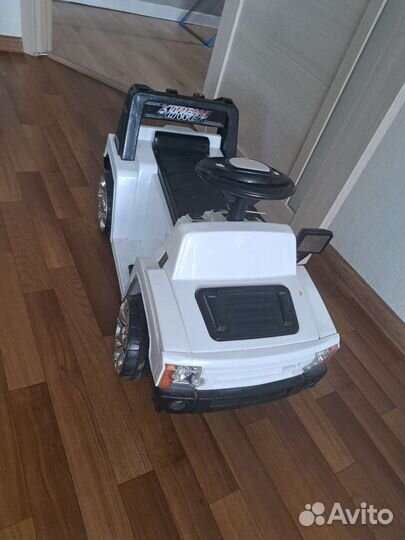 Детский электромобиль бу