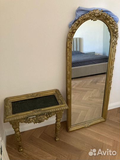 Консоль с зеркалом