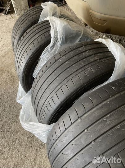 Yokohama Advan Sport V107 295/35 R21