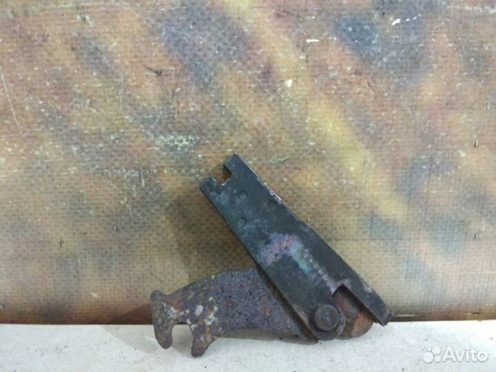 Замок троса Lincoln Navigator 5.4 2003