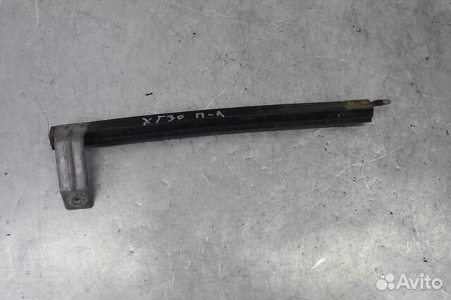 Направляющая стекла двери передней левой Nissan X