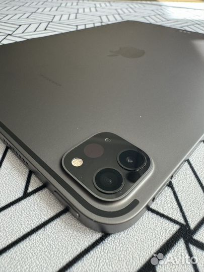 iPad Pro 11 inch 3 gen M1 chip