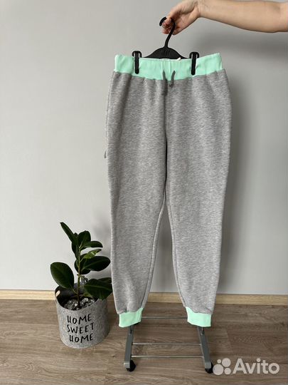 Спортивный костюм женский