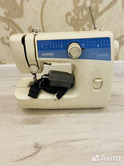 Швейная машина Brother