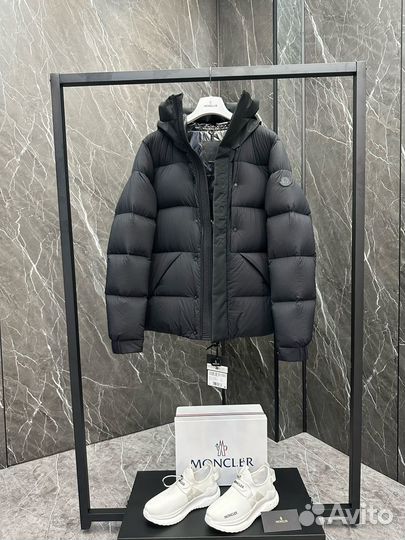 Пуховик moncler