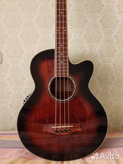 Электроакустический бас Ibanez