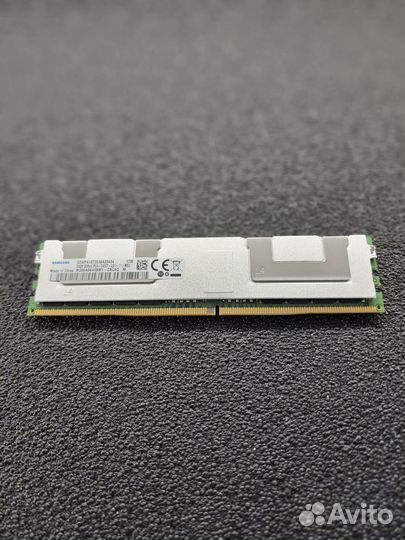 Samsung 2400Мгц 64Гб ecc DDR4 lrdimm