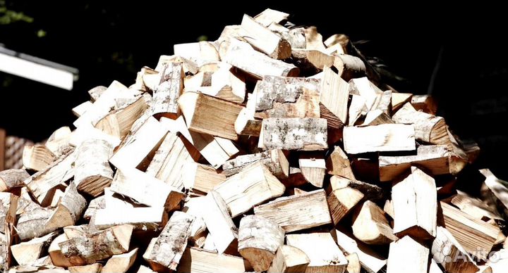 Дрова рядом