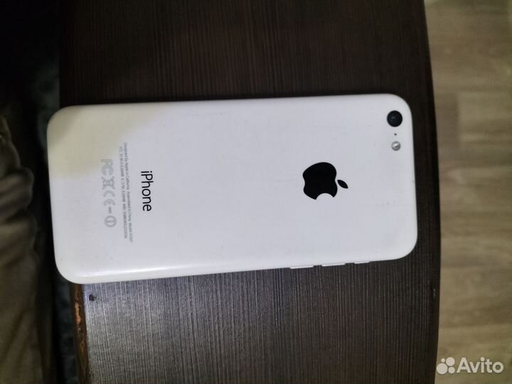 iPhone 5C, 8 ГБ