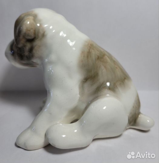 Статуэтка фарфор. Щенок Конаково. зик