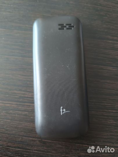 Кнопочный телефон