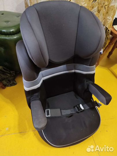 Автомобильное кресло
