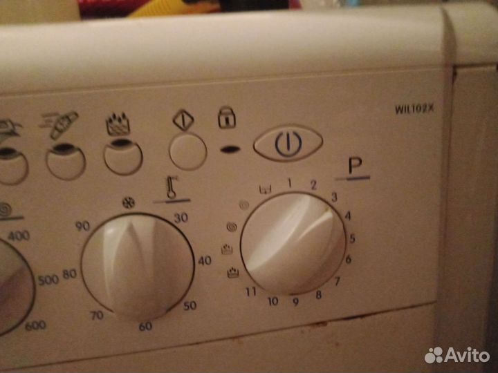 Стиральная машина indesit (не рабочая) 5кг