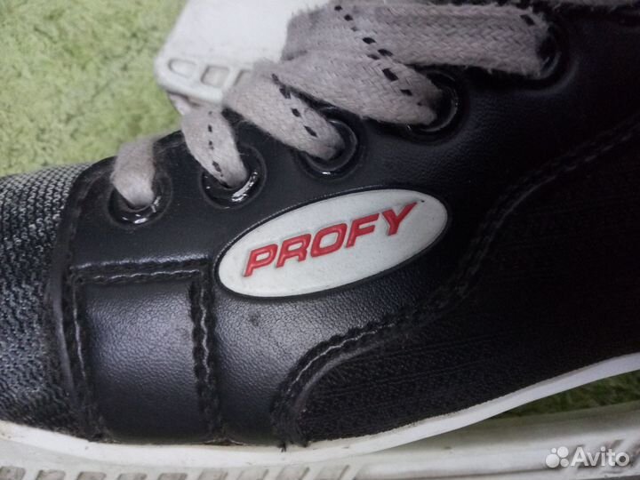 Хоккейные коньки Ultimate