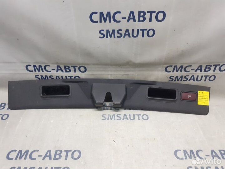 Накладка замка багажника Mercedes-Benz R-Class