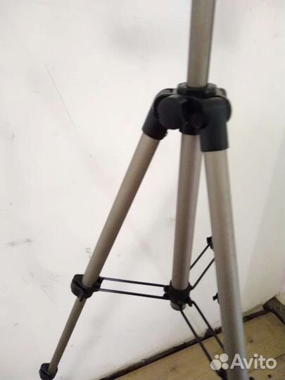 Штатив для фотоаппарата