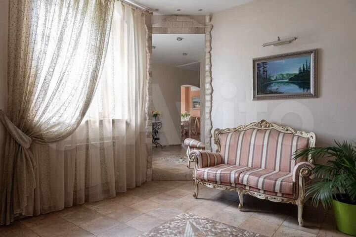 Коттедж 256 м² на участке 6,7 сот.