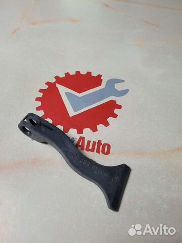 Лапка замка капота w140
