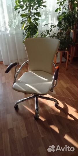 Компьютерное кресло