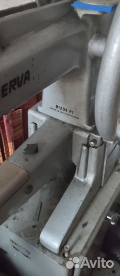 Швейная машинка Минерва