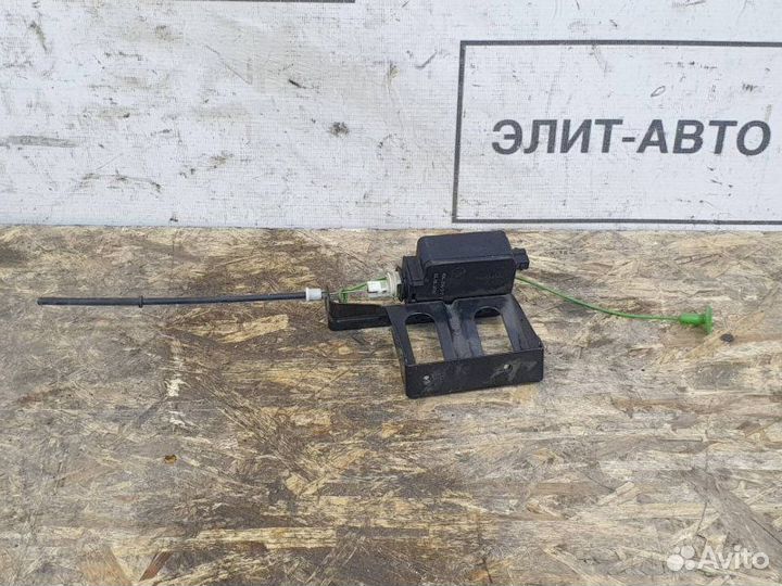 Сервопривод лючка бензобака Land Rover