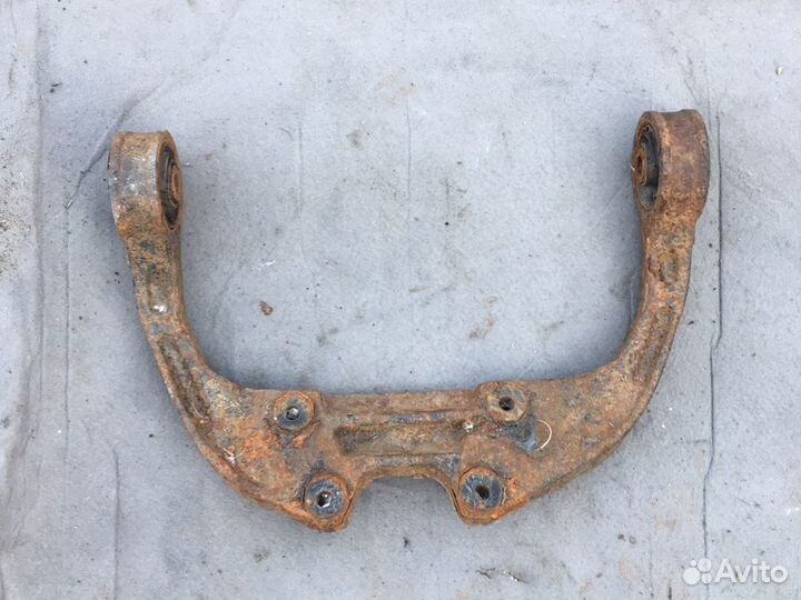 Кронштейн редуктора заднего моста Mazda cx7