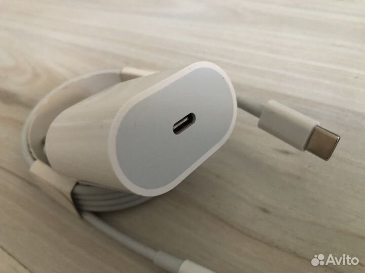 Зарядное устройство type c 20w