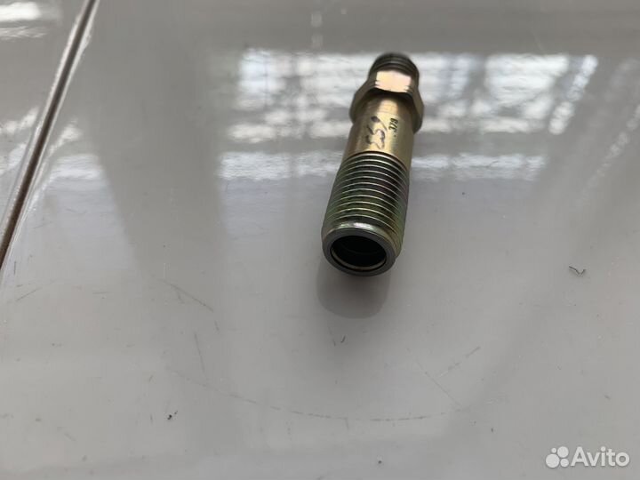 Штуцер тнвд volkswagen LT 4x4 1990-1996 Новый