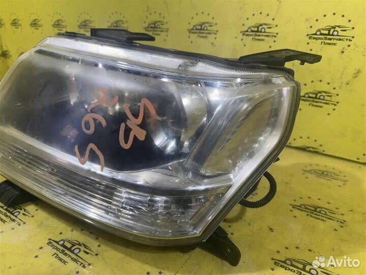 Фара передняя левая Suzuki Grand Vitara
