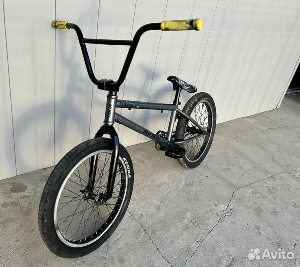 Велосипед BMX