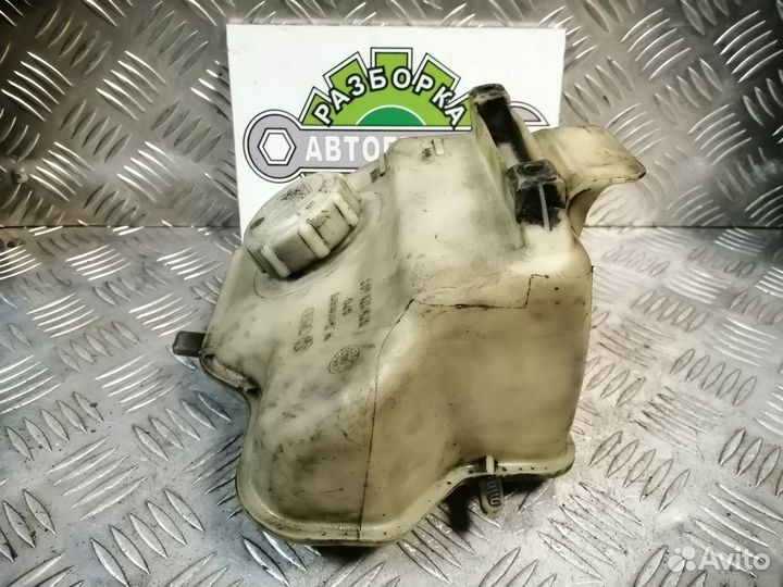 Расширительный бачок Volkswagen Transporter T3