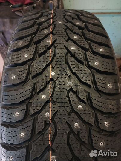 Nokian Tyres Hakkapeliitta 9 SUV 245/50 R20 105T