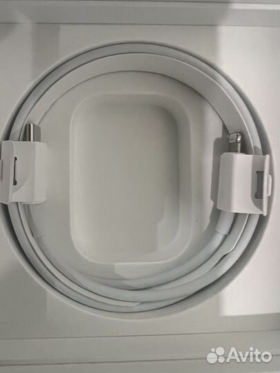 Кабель Lightning to USB-C