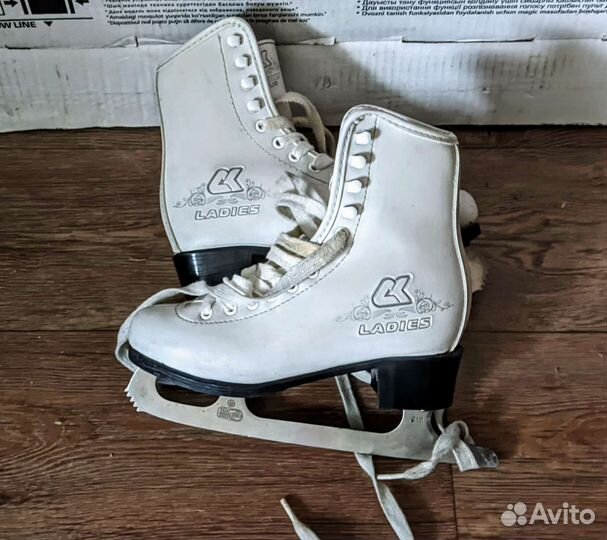 Коньки фигурные Кожа 33 размер