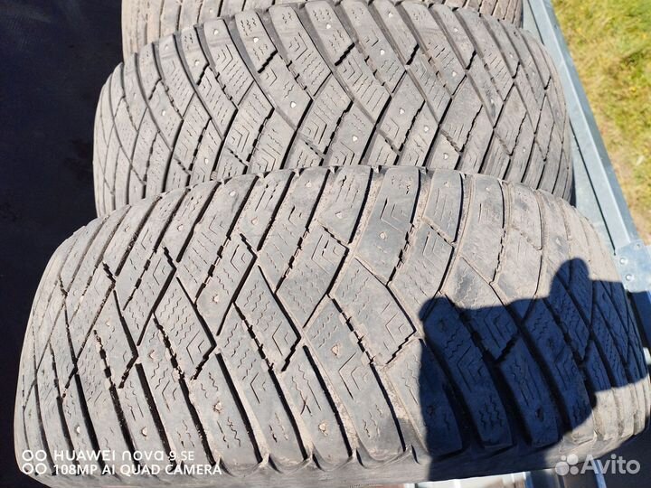 Goodyear Ultragrip Ice Arctic 215/60 R16