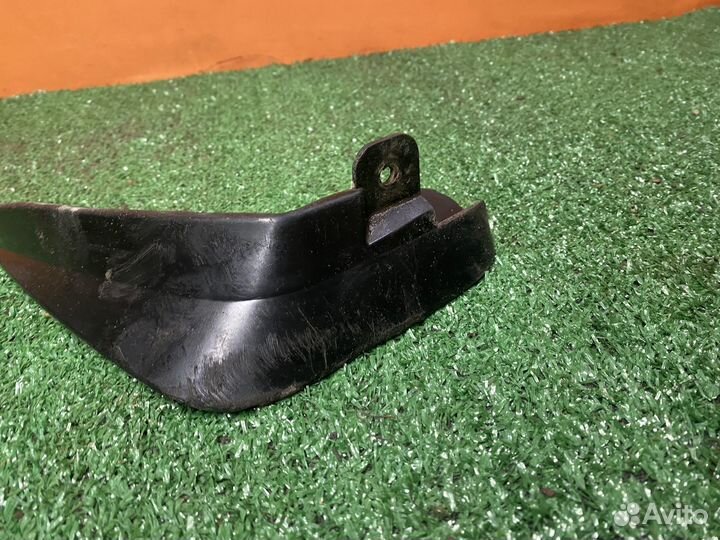 Брызговик задний левый Nissan Almera classic