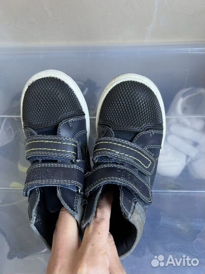 Ботинки осенние 27. С защитой носа