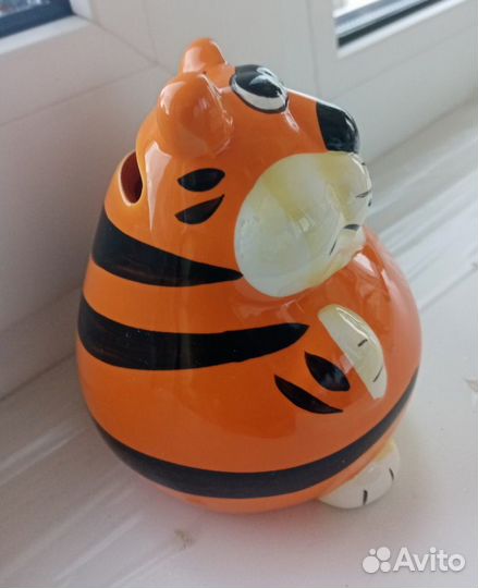 Фарфоровая статуэтка копилка Кот, новая