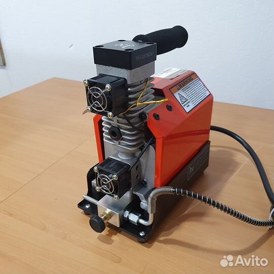 Компрессор GX - E - CS2 4500psi/220в