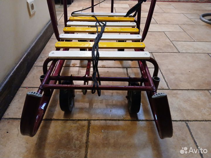 Санки детские с системой выдвижных колес nika