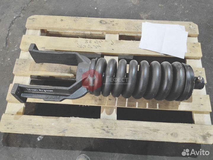 Натяжитель гусеницы CAT 324DFM194-1242