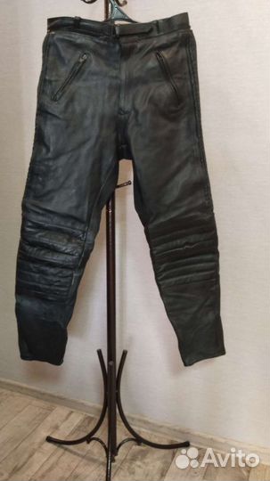 Мотокостюм