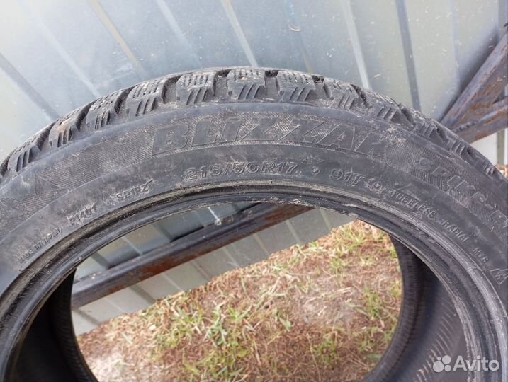 Bridgestone Blizzak Ice 215/50 R17